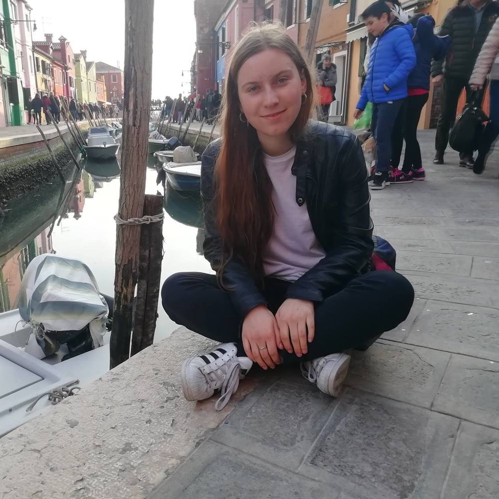 Meet your Posher, Veronika